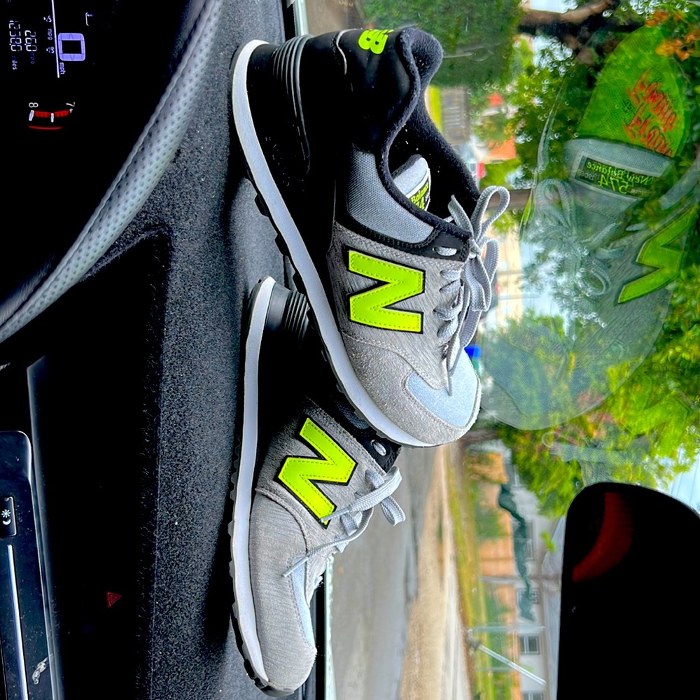 New balance 9 1/2 great condition ….